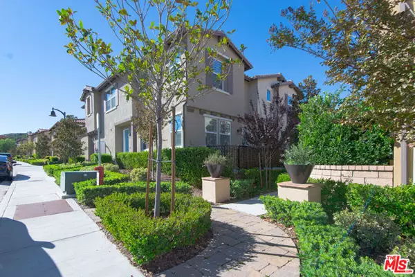 Valencia (santa Clarita), CA 91354,28649 Jardineras Drive