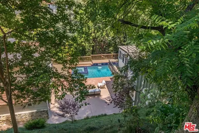 Sherman Oaks, CA 91423,3940 Davana Road