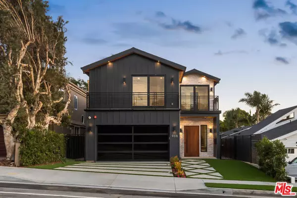 Manhattan Beach, CA 90266,908 Rosecrans Avenue