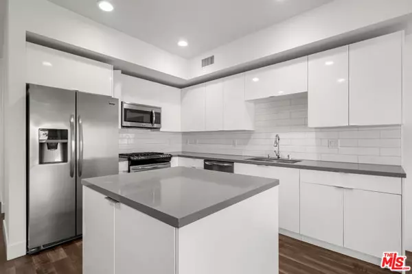 Los Angeles, CA 90035,1215 S Bedford Avenue #105