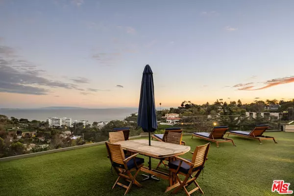 Pacific Palisades (los Angeles), CA 90272,467 Paseo Miramar