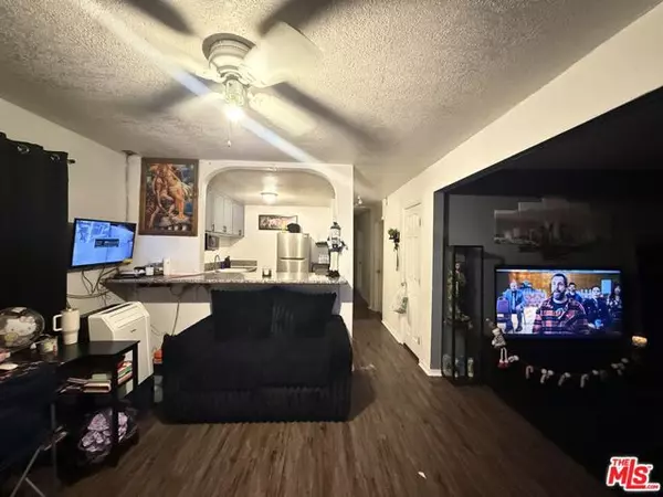 Los Angeles, CA 90011,857 E 52nd Place