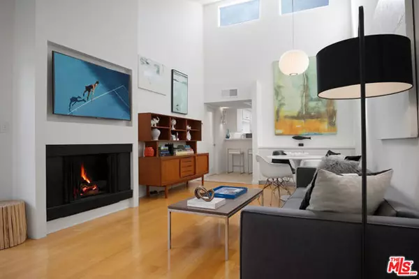 Santa Monica, CA 90403,943 12th Street #7