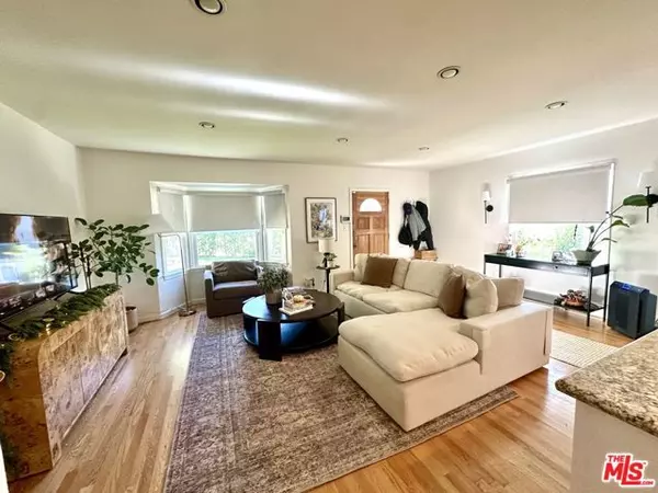 Los Angeles, CA 90049,1107 S Bundy Drive