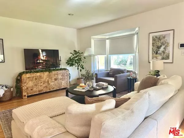 Los Angeles, CA 90049,1107 S Bundy Drive