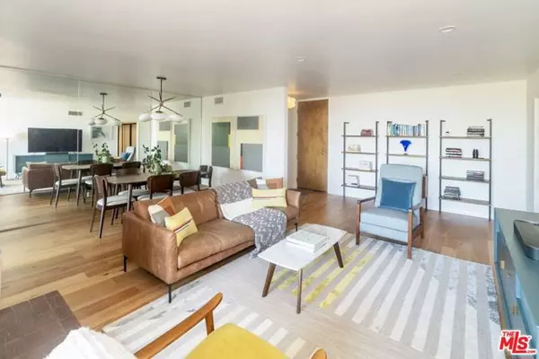 Los Angeles, CA 90042,4275 Via Arbolada #203