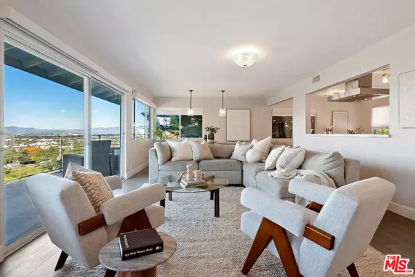 Sherman Oaks, CA 91423,3909 Glenridge Drive