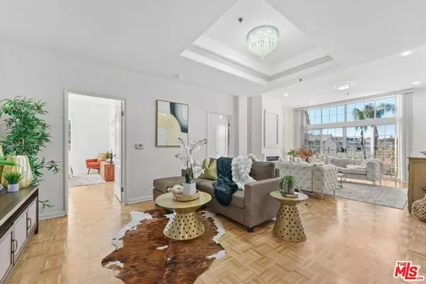 4348 Mammoth Avenue #301, Sherman Oaks, CA 91423