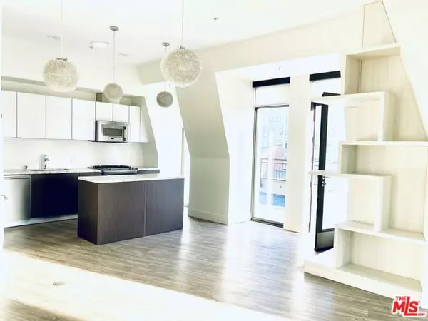 Westwood, CA 90024,1122 Gayley #307