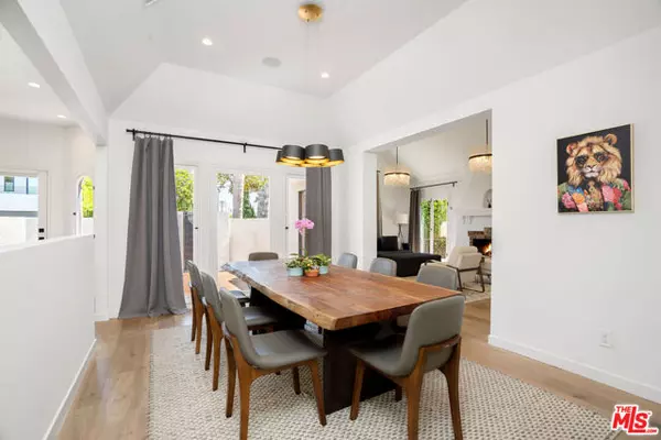 Los Angeles, CA 90048,321 N Laurel Avenue