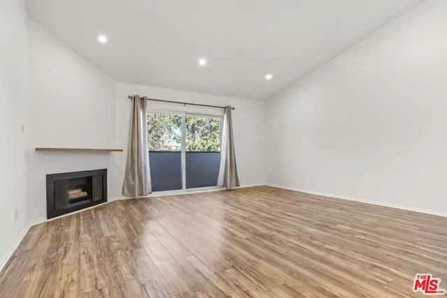 5500 Lindley Avenue ##206, Encino (los Angeles), CA 91316