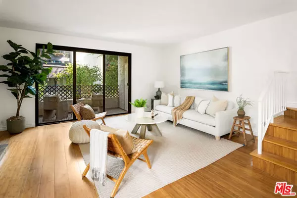 Playa Del Rey (los Angeles), CA 90293,8128 Manitoba Street #106