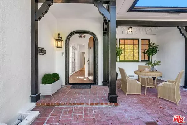 Beverly Hills, CA 90210,629 N Rexford Drive