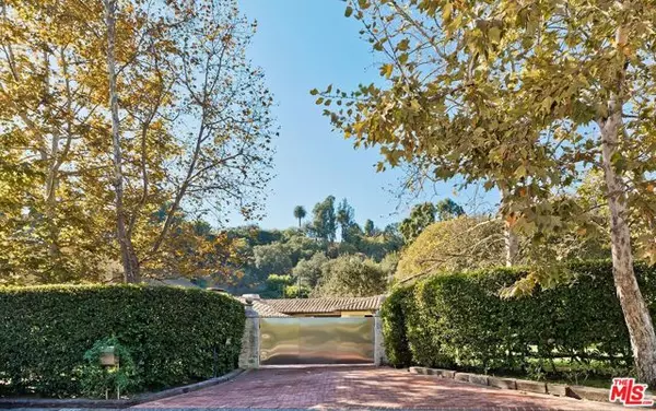 Los Angeles, CA 90049,1525 Old Oak Road