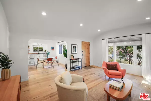 Los Angeles, CA 90019,1275 S Sycamore Avenue