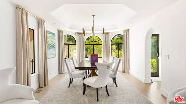 Malibu, CA 90265,28820 Grayfox Street