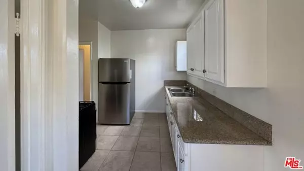 Los Angeles, CA 90025,1623 S Bundy #1623