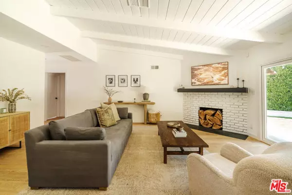 Sherman Oaks, CA 91401,13211 Cumpston Street