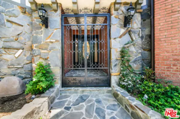 Studio City (los Angeles), CA 91604,3336 Wrightwood Drive