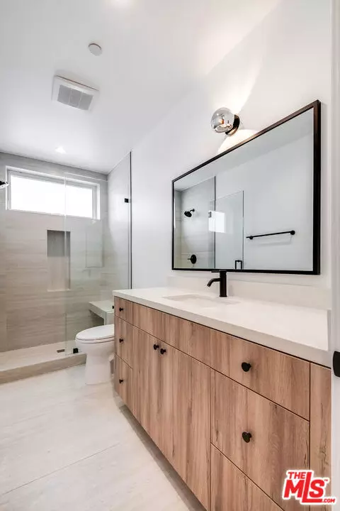 Valley Village, CA 91607,5319 Ben Avenue #1