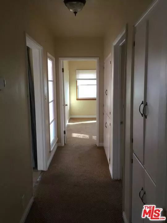 Los Angeles, CA 90019,4425 VICTORIA PARK Place