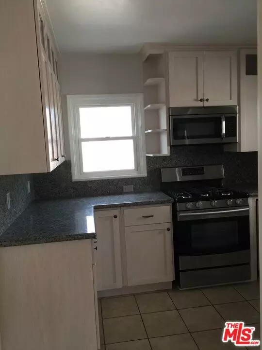 Los Angeles, CA 90019,4425 VICTORIA PARK Place