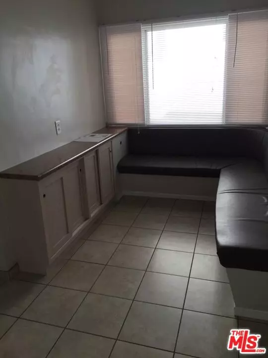 Los Angeles, CA 90019,4425 VICTORIA PARK Place