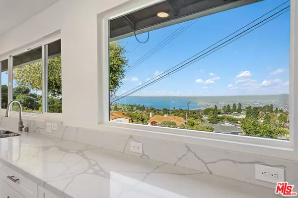 Rancho Palos Verdes, CA 90275,5437 Manitowac Drive