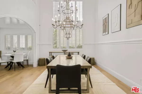 11974 Mayfield Avenue #6, Los Angeles, CA 90049