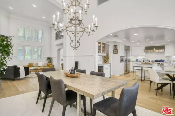 Los Angeles, CA 90049,11974 Mayfield Avenue #6