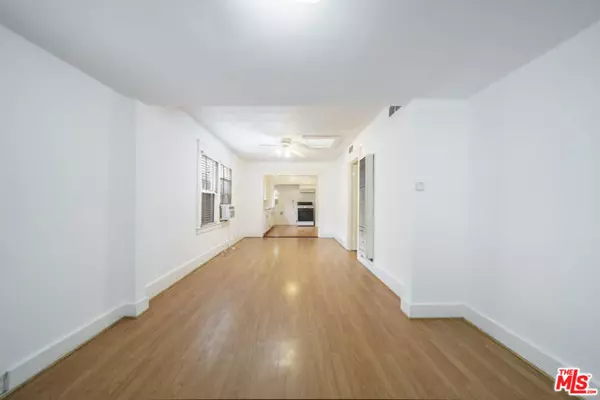 Los Angeles, CA 90006,1046 S Fedora Street