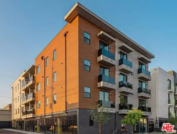 10947 HARTSOOK Street #301, North Hollywood (los Angeles), CA 91601