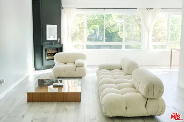 Toluca Lake (los Angeles), CA 91602,10823 Camarillo St