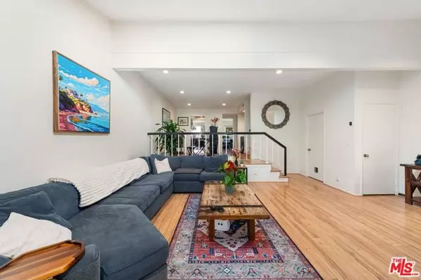 Pacific Palisades (los Angeles), CA 90272,17084 Palisades Circle