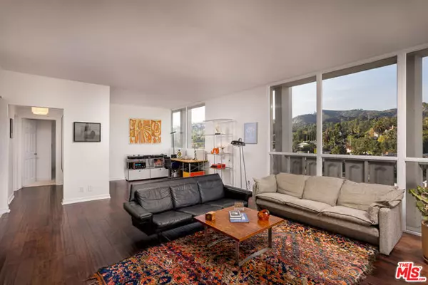 Los Angeles, CA 90027,4455 Los Feliz Boulevard #1002