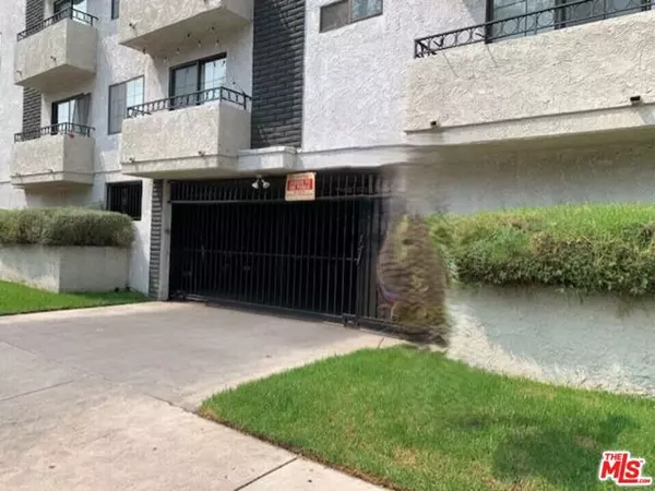 Studio City (los Angeles), CA 91604,4353 Coldwater Canyon Avenue #305