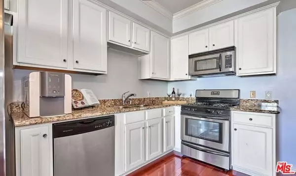 Los Angeles, CA 90006,1025 Dewey Avenue #403