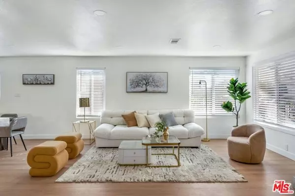 5832 6th Avenue, Los Angeles, CA 90043