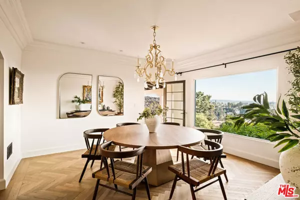 Los Angeles, CA 90068,7020 La Presa Drive