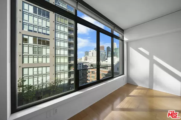 Los Angeles, CA 90015,1111 S Grand Avenue #1008