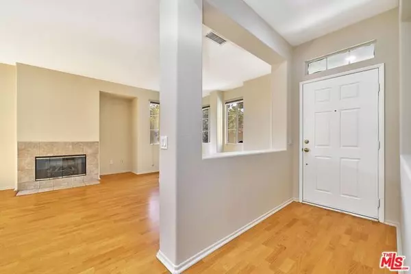 Valencia (santa Clarita), CA 91354,28058 Dickason Drive