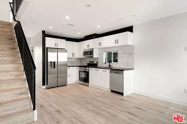 Los Angeles, CA 90016,5464 GEER Street