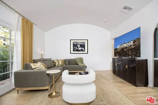 Los Angeles, CA 90046,953 N Martel Avenue