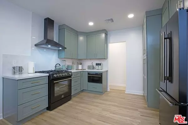 Los Angeles, CA 90046,953 N Martel Avenue