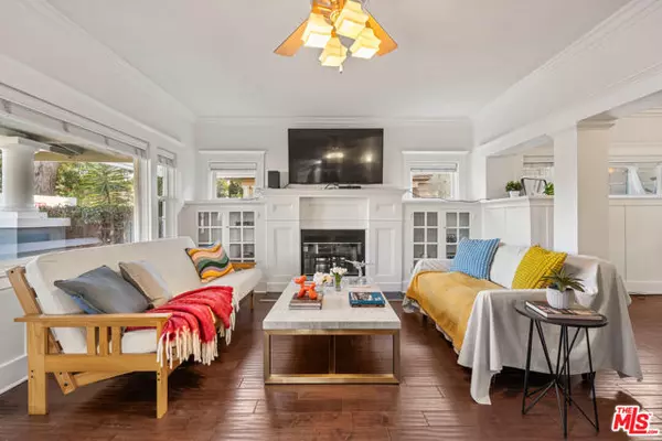 Los Angeles, CA 90019,1513 S Victoria Avenue