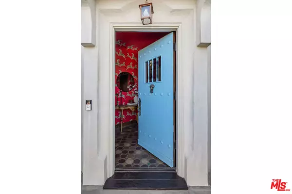 Los Angeles, CA 90039,2608 Ivanhoe Drive