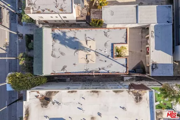 Los Angeles, CA 90046,7360 Hollywood Boulevard