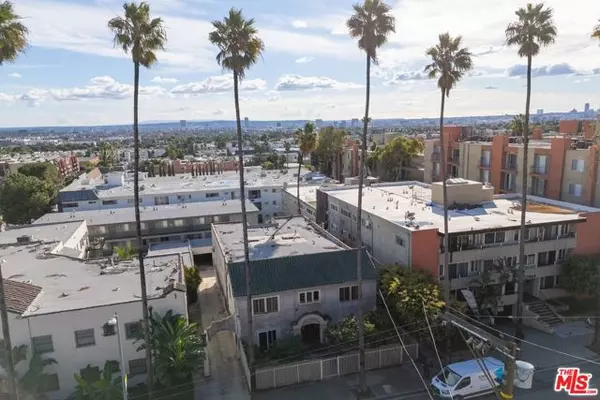 Los Angeles, CA 90046,7360 Hollywood Boulevard