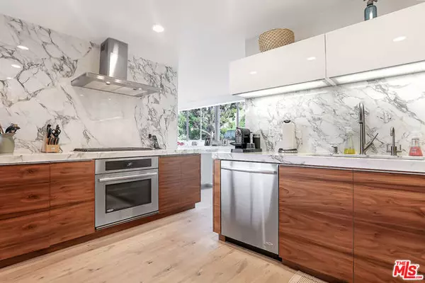 Pacific Palisades (los Angeles), CA 90272,17352 W Sunset Boulevard #301