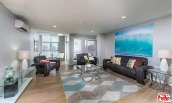 Long Beach, CA 90802,245 PINE Avenue #613